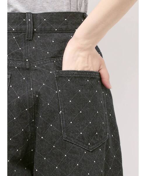 CALNAMUR(カルナムール)の「ダイヤステッチデニムパンツ(デニムパンツ・レディース・ブルー/ブラック・SMALL/MEDIUM)」の19枚目の写真