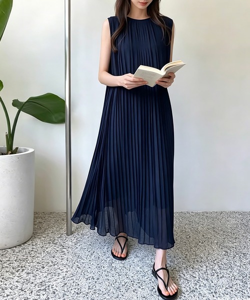 Doux Belle(ドゥーベル)の「シアープリーツワンピース(ワンピース・レディース・ブラック/ネイビー・FREE)」の16枚目の写真