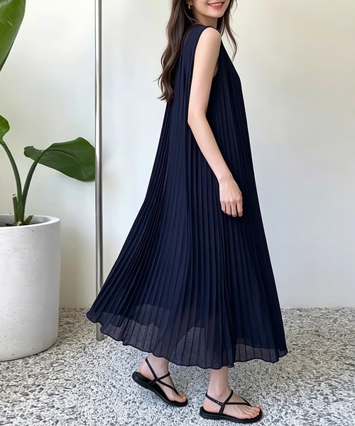 Doux Belle(ドゥーベル)の「シアープリーツワンピース(ワンピース・レディース・ブラック/ネイビー・FREE)」の19枚目の写真