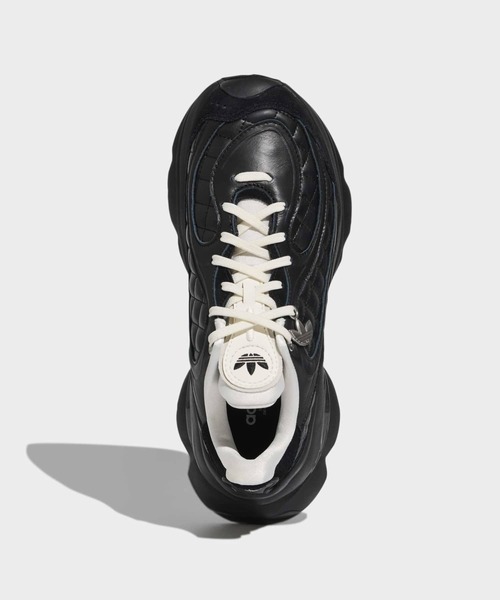 adidas(アディダス)の「オズヴィーナス / OZVENUZ W / アディダスオリジナルス adidas Originals / 厚底スニーカー(スニーカー・レディース・ブラック・23.5cm/22.0cm/22.5cm/23.0cm/26.5cm/25.5cm/26.0cm/24.0cm/24.5cm/25.0cm/27.0cm/27.5cm/28.0cm)」の2枚目の写真