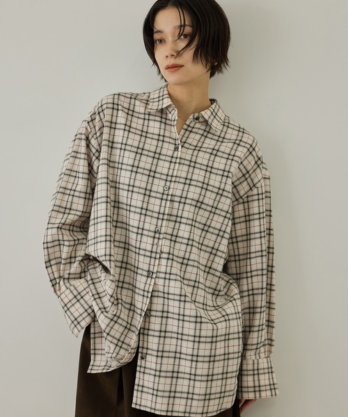 SALON adam et rope'(サロン アダム エ ロペ)の「Shuttle Notes 2WAYチェックシャツ(シャツ/ブラウス・レディース・グレー/ホワイト系その他・FREE)」の11枚目の写真