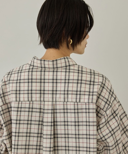 SALON adam et rope'(サロン アダム エ ロペ)の「Shuttle Notes 2WAYチェックシャツ(シャツ/ブラウス・レディース・グレー/ホワイト系その他・FREE)」の14枚目の写真