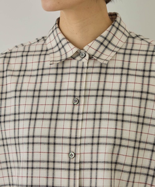 SALON adam et rope'(サロン アダム エ ロペ)の「Shuttle Notes 2WAYチェックシャツ(シャツ/ブラウス・レディース・グレー/ホワイト系その他・FREE)」の19枚目の写真