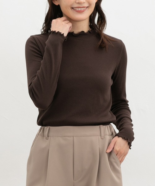 Honeys(ハニーズ)の「メローハイネックTシャツ(Tシャツ/カットソー・レディース・ブラック/ダークブルー/オフホワイト/グリーン/グレイッシュベージュ/マスタード/レッド系1/ブラウン・L/LL/M/S)」の22枚目の写真