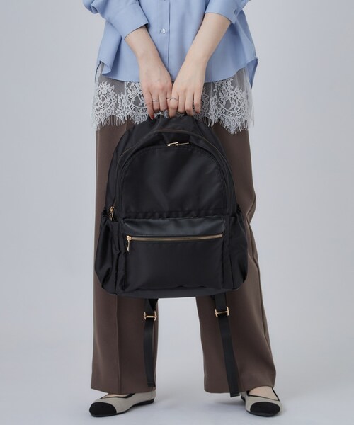 SHOO・LA・RUE(シューラルー)の「【撥水】10ポケットリュック(バックパック/リュック・レディース・ダークグレー/ブラック/ベージュ・00)」の2枚目の写真