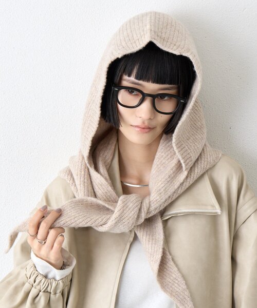 CIAOPANIC TYPY(チャオパニックティピー)の「:【ZOZO限定】新色登場!フード付きスカーフマフラー(マフラー・レディース・アイボリー/レッド/グレー/サックスブルー・ONE SIZE)」の1枚目の写真