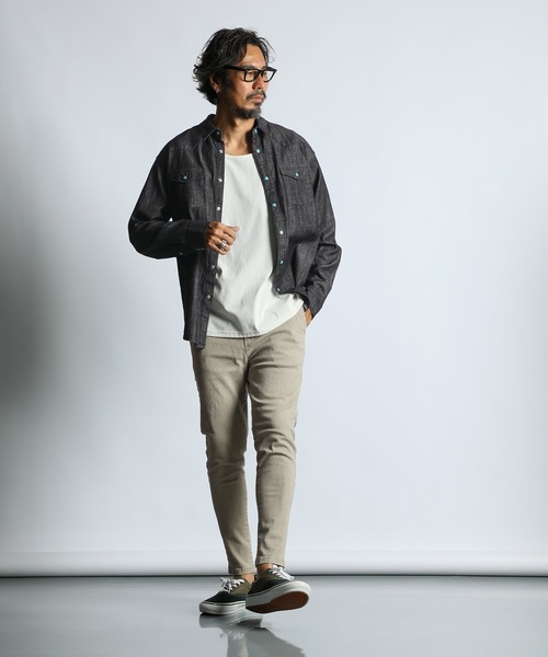 The DUFFER of ST.GEORGE（ザダファーオブセントジョージ）の「SULFUR DYE GUM STRETCH TAPERED SLIM PANTS：硫化染め「ガムストレッチ」テーパードスリムパンツ / ビンテージ加工（チノパンツ・メンズ・カーキ/グレイッシュベージュ/スミクロ・X-LARGE/LARGE/MEDIUM/SMALL）」の19枚目の写真