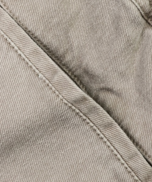 The DUFFER of ST.GEORGE（ザダファーオブセントジョージ）の「SULFUR DYE GUM STRETCH TAPERED SLIM PANTS：硫化染め「ガムストレッチ」テーパードスリムパンツ / ビンテージ加工（チノパンツ・メンズ・カーキ/グレイッシュベージュ/スミクロ・X-LARGE/LARGE/MEDIUM/SMALL）」の9枚目の写真