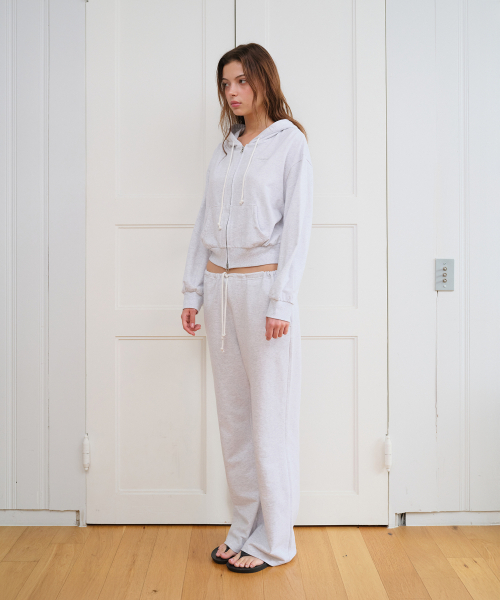 AMESWORLDWIDE(アメスワールドワイド)の「CLASSIC EASY SWEATPANTS LIGHT GREY(スウェットパンツ・レディース・その他・FREE/SMALL/MEDIUM)」の3枚目の写真