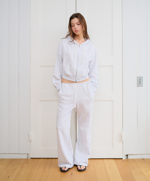 AMESWORLDWIDE(アメスワールドワイド)の「CLASSIC EASY SWEATPANTS LIGHT GREY(スウェットパンツ・レディース・その他・FREE/SMALL/MEDIUM)」の5枚目の写真