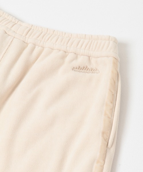 THOUSAND MILE(サウザンドマイル)の「『別注』THOUSAND MILE×URBAN RESEARCH KNIT FLEECE FLARE PANTS(その他パンツ・レディース・ブラック/オフホワイト・MEDIUM/LARGE)」の19枚目の写真