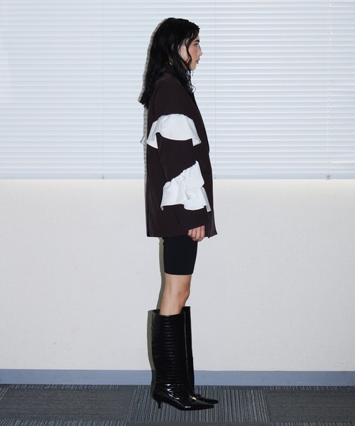 ANDRESD（アンドレスド）の「フリルピークドラペルジャケット / FRILL PEAKED LAPEL JACKET（テーラードジャケット・レディース・ブラック系その他/ブラウン・M/L）」の8枚目の写真