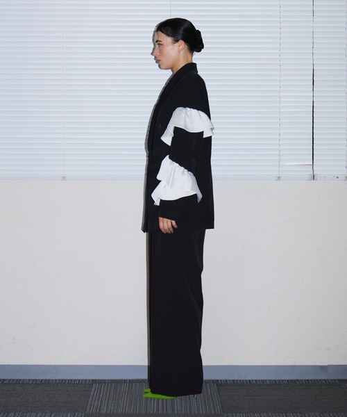 ANDRESD（アンドレスド）の「フリルピークドラペルジャケット / FRILL PEAKED LAPEL JACKET（テーラードジャケット・レディース・ブラック系その他/ブラウン・M/L）」の19枚目の写真