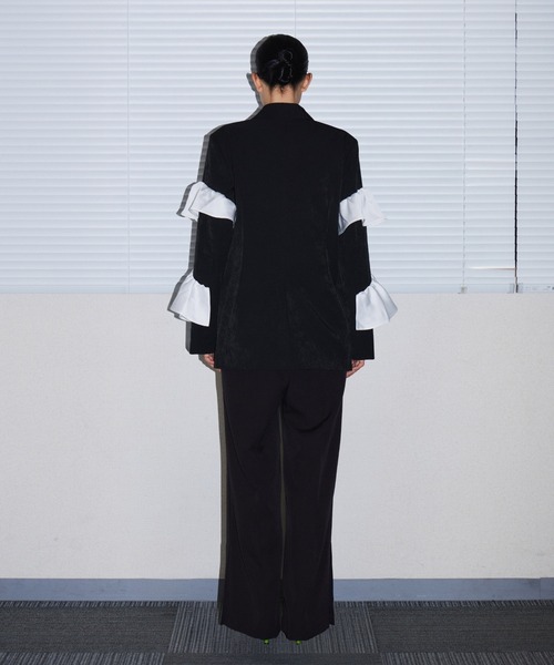 ANDRESD（アンドレスド）の「フリルピークドラペルジャケット / FRILL PEAKED LAPEL JACKET（テーラードジャケット・レディース・ブラック系その他/ブラウン・M/L）」の20枚目の写真