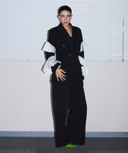ANDRESD（アンドレスド）の「フリルピークドラペルジャケット / FRILL PEAKED LAPEL JACKET（テーラードジャケット・レディース・ブラック系その他/ブラウン・M/L）」の17枚目の写真