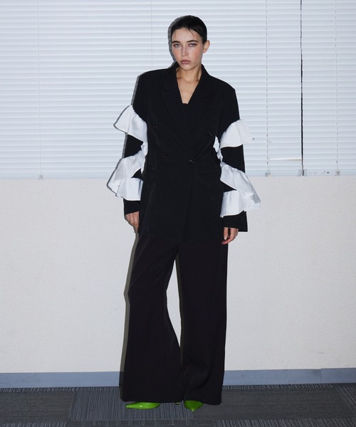 ANDRESD（アンドレスド）の「フリルピークドラペルジャケット / FRILL PEAKED LAPEL JACKET（テーラードジャケット・レディース・ブラック系その他/ブラウン・M/L）」の13枚目の写真