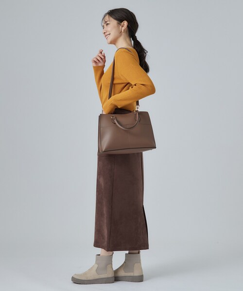 SHOO・LA・RUE（シューラルー）の「【2WAY】一枚革風ボックストートバッグ（トートバッグ・レディース・ブラック/ブラウン系/ナチュラル・00）」の7枚目の写真