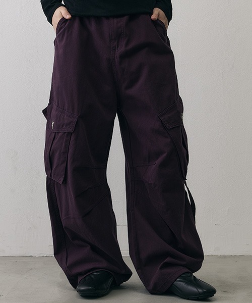 Shoowtime(ショウタイム)の「Military Strap Detail Wide Cargo Pants / ミリタリー ストラップディテール ワイド カーゴパンツ(カーゴパンツ・メンズ・パープル・SMALL/X-LARGE/LARGE/MEDIUM)」の1枚目の写真