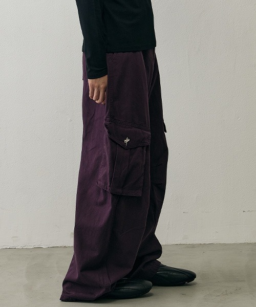 Shoowtime(ショウタイム)の「Military Strap Detail Wide Cargo Pants / ミリタリー ストラップディテール ワイド カーゴパンツ(カーゴパンツ・メンズ・パープル・SMALL/X-LARGE/LARGE/MEDIUM)」の9枚目の写真