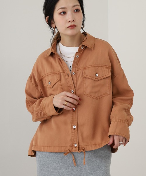 EGLANTINE(エグランティーヌ)の「EGLANTINE デニムライクセルロースブラウス(シャツ/ブラウス・レディース・チャコールグレー/テラコッタ・38)」の16枚目の写真