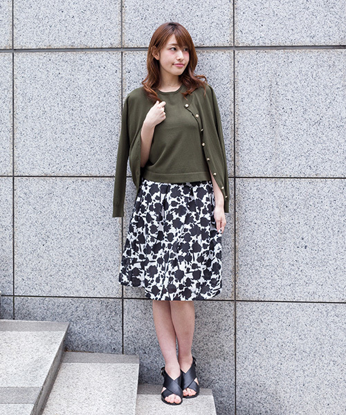 NATURAL BEAUTY BASIC（ナチュラルビューティーベーシック）の「【AneCan 5月号掲載】UV CUT ノースリーブニット（ニット/セーター・レディース・ブラック/カーキ/ホワイト系その他/ピンク・MEDIUM）」の14枚目の写真