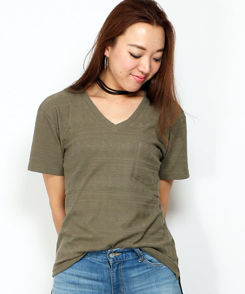 VENCEEXCHANGE(ヴァンスエクスチェンジ)の「オルテガ柄Vネック半袖T(Tシャツ/カットソー・レディース・ライトグレー/オフホワイト/ブラック/オリーブ/スカイブルー/その他21・MEDIUM)」の5枚目の写真