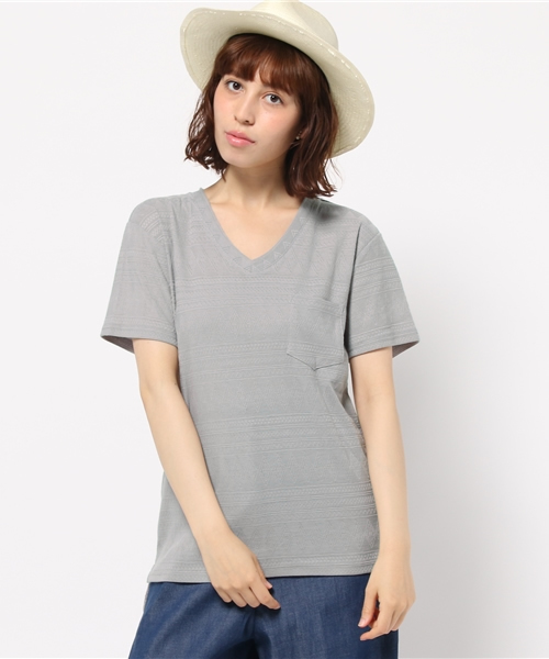 VENCEEXCHANGE(ヴァンスエクスチェンジ)の「オルテガ柄Vネック半袖T(Tシャツ/カットソー・レディース・ライトグレー/オフホワイト/ブラック/オリーブ/スカイブルー/その他21・MEDIUM)」の4枚目の写真