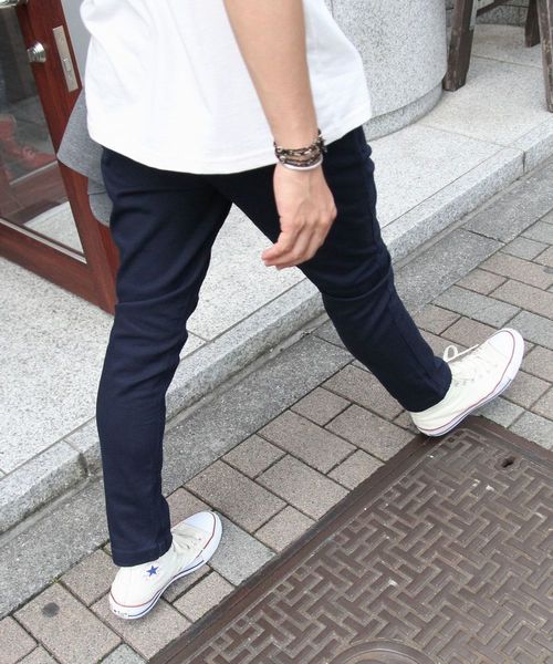 coen(コーエン)の「ストレッチスリムテーパードチノパンツ(チノパンツ・メンズ・ネイビー/ホワイト/オリーブ/ベージュ/ブラック/その他1・MEDIUM/LARGE/X-LARGE/X-SMALL/SMALL)」の20枚目の写真