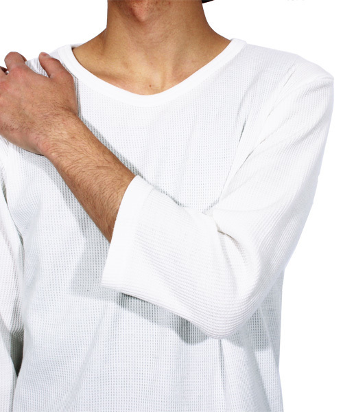 ８(eight)（エイト）の「ロング丈 7分袖Tシャツ ワッフル生地 サーマル カットソー （Tシャツ/カットソー・メンズ・ホワイト/ブラック/グレー/ネイビー・X-LARGE/LARGE/MEDIUM/SMALL）」の5枚目の写真