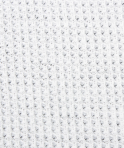 ８(eight)（エイト）の「ロング丈 7分袖Tシャツ ワッフル生地 サーマル カットソー （Tシャツ/カットソー・メンズ・ホワイト/ブラック/グレー/ネイビー・X-LARGE/LARGE/MEDIUM/SMALL）」の13枚目の写真