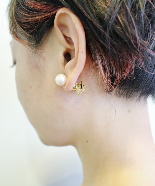 sea,ds mara（シーズマーラ）の「トリプルパールアシメピアス（ピアス
