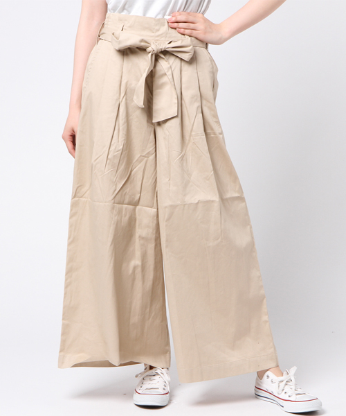 earth music&ecology(アースミュージックアンドエコロジー)の「・ハイウエストパンツ(その他パンツ・レディース・ライトカーキ/ライトインディゴブルー/ベージュ/インディゴブルー/ブラック・FREE)」の2枚目の写真