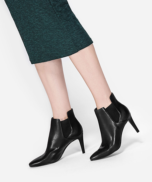 CHARLES & KEITH(チャールズ & キース)の「ヒールチェルシーブーツ / HEELED CHELSEA BOOTS(ブーツ・レディース・ブラック/ブラウン系その他/グレー・23cm/23.5cm/22.5cm/25cm/24.5cm)」の4枚目の写真