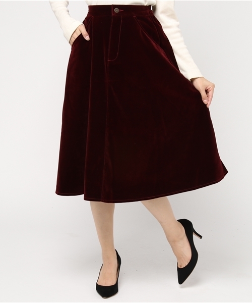 PUNYUS（プニュズ）の「ベロアミモレスカート（スカート・レディース・ブラック/イエロー/パープル/ワイン・1/2/3/4）」の4枚目の写真