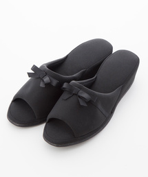 Eddie et cherie（エディーエシェリー）の「ポーチ付き　フォーマルスリッパ（ルームシューズ/スリッパ）」