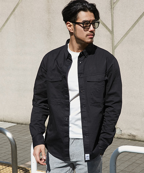 AZUL by moussy（アズールバイマウジー）の「長袖ミリタリーシャツ（シャツ/ブラウス・メンズ・ブラック/カーキ・SMALL/MEDIUM/LARGE）」の4枚目の写真