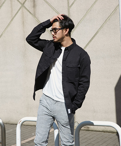 AZUL by moussy（アズールバイマウジー）の「長袖ミリタリーシャツ（シャツ/ブラウス・メンズ・ブラック/カーキ・SMALL/MEDIUM/LARGE）」の5枚目の写真