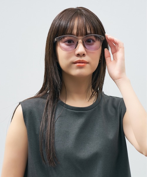 Zoff(ゾフ)の「SUNCUTGlasses/UV100%CUT ウェリントン型 サングラス | カラーレンズ 軽量 TR素材 紫外線対策 UVカット ユニセックス(サングラス・レディース・ブラック/ブラック系その他/ブラウン系その他/ライトイエロー/ブラウン系その他2/クリア/ブラウン/レッド系その他/グレー/ブラック系その他3/クリアブルー/ライトピンク/ブラック系その他2/その他1/ブラウン系その他3/ライトグレー系/ブルー系/ライトグレー系1/ブラウン系その他4/ブラウン系その他5/ブラック系その他4/ブラック系その他6/ブラック系その他5・FREE)」の11枚目の写真