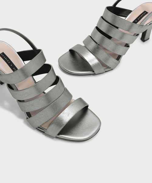 CHARLES & KEITH(チャールズ & キース)の「マルチストラップスリングバックサンダル / MULTI STRAP SLINGBACK SANDALS(サンダル・レディース・オレンジ/ライトグレー・23cm/24.5cm/23.5cm/25cm)」の6枚目の写真