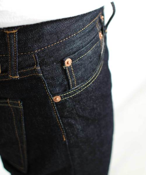 Denime(ドゥニーム)の「【MadeInJapan】スリムテーパードセルビッジジーンズ(デニムパンツ・メンズ・インディゴブルー・28inch/30inch/32inch/34inch/36)」の4枚目の写真