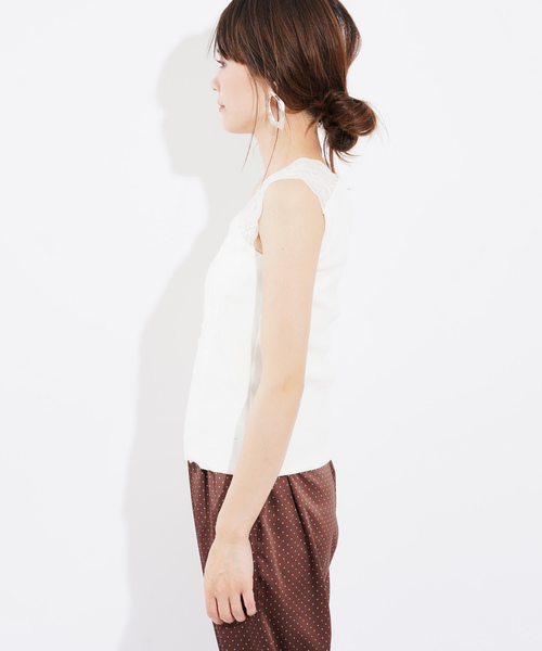 Omekashi（オメカシ）の「Ｖレースフレンチプルオーバー（Tシャツ/カットソー・レディース・オフホワイト/ブルー/ブラック/ライトグレー/モカ/グレー/カーキ・FREE）」の8枚目の写真