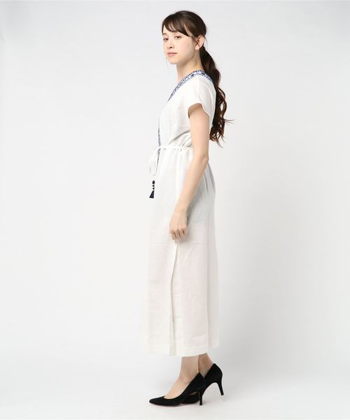 sara mallika（サラ マリカ）の「sara mallika LINE EMB SLEEVELESS 