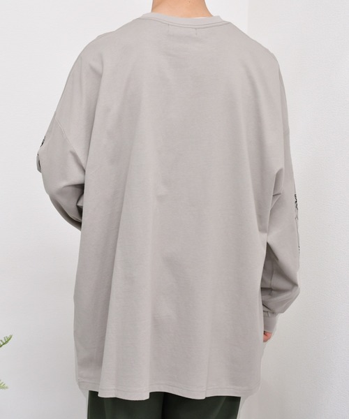 kutir（クティール）の「袖プリントストリートロンT（Tシャツ/カットソー・メンズ・ライトブルー/グレイッシュベージュ/グリーン・LARGE/MEDIUM）」の10枚目の写真