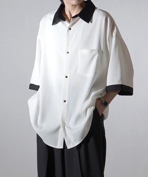 Confirm(コンファーム)の「イージーケア ビッグシルエット 襟配色 クレリック半袖シャツ【Confirm】(シャツ/ブラウス・メンズ・ブラック/ベージュ/ブラウン/グレー/ブラック系その他/ベージュ系その他/ベージュ系その他2/ブルー/ミント/サックスブルー/ホワイト/キャメル/グリーン/ホワイト系その他/ライトグレー/グレイッシュベージュ/ホワイト×ブラウン/ライトグリーン/ブラック系/ライトベージュ/ブラック系その他2・FREE/L/M)」の3枚目の写真