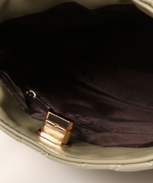 STYLEBLOCK（スタイルブロック）の「エンボスキルティング加工チェーンショルダーバッグ（ショルダーバッグ・レディース・グリーン/ホワイト/ブラック・FREE）」の7枚目の写真