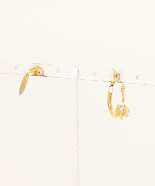 IOSSELLIANI（イオッセリアーニ）の「Iosselliani/CLASSIC COLLECTION Ring アシンメトリーピアス（ピアス（両耳用）・レディース・ゴールド系その他・FREE）」の2枚目の写真