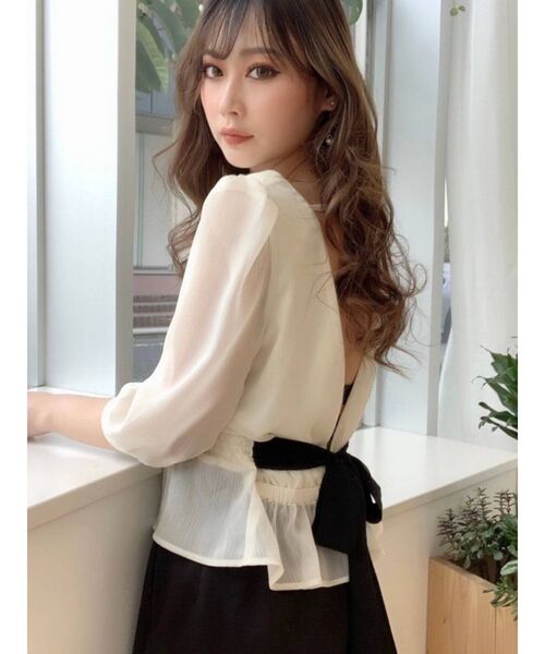 RESEXXY（リゼクシー）の「バックリボンブラウス（シャツ/ブラウス・レディース・ベージュ/アイボリー/その他/その他1・FREE）」の2枚目の写真