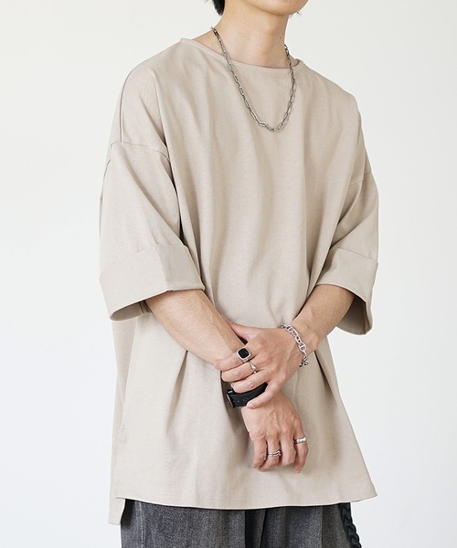 MinoriTY（マイノリティ）の「【MinoriTY】長袖or半袖ヘビーウエイトコットンボートネックTシャツ ロンT 半袖Tシャツ メンズ オーバーサイズ ビッグシルエット 無地 春服 夏服（Tシャツ/カットソー・メンズ・ブラック/ブラウン/グレー/オフホワイト/カーキ/グリーン/レッド/ネイビー/ライトホワイト/スカイブルー/ライトパープル/ベージュ/ブルーグレー/ダークグリーン・M/L/S）」の15枚目の写真