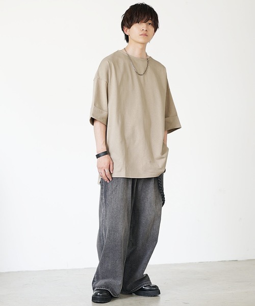 MinoriTY（マイノリティ）の「【MinoriTY】長袖or半袖ヘビーウエイトコットンボートネックTシャツ ロンT 半袖Tシャツ メンズ オーバーサイズ ビッグシルエット 無地 春服 夏服（Tシャツ/カットソー・メンズ・ブラック/ブラウン/グレー/オフホワイト/カーキ/グリーン/レッド/ネイビー/ライトホワイト/スカイブルー/ライトパープル/ベージュ/ブルーグレー/ダークグリーン・M/L/S）」の18枚目の写真