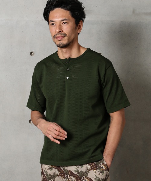 MEN'S BIGI（メンズビギ）の「12Gニット/アイレットストライプ天竺 ヘンリーネックニット（Tシャツ/カットソー・メンズ・ライトグレー/カーキ/ターコイズブルー/マスタード・02/03）」の16枚目の写真
